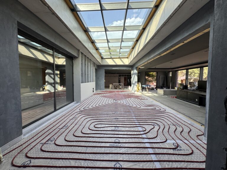 Ajout d’une zone de plancher chauffant dans une maison à Saint-Marc-Jaumegarde