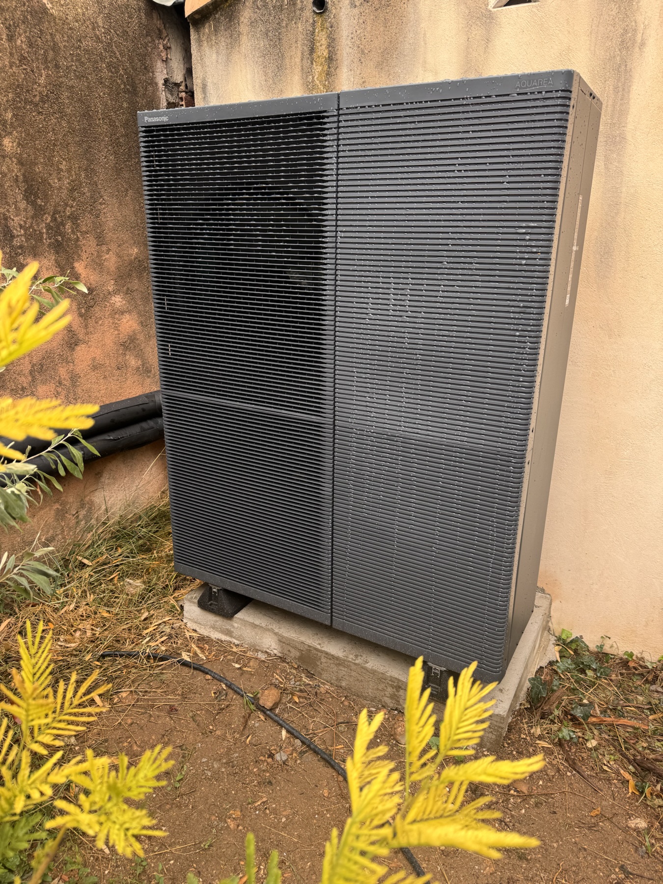 Pompe à chaleur Panasonic Aquarea T-CAP R290 installée par CAP WATAIR à Marseille 12e